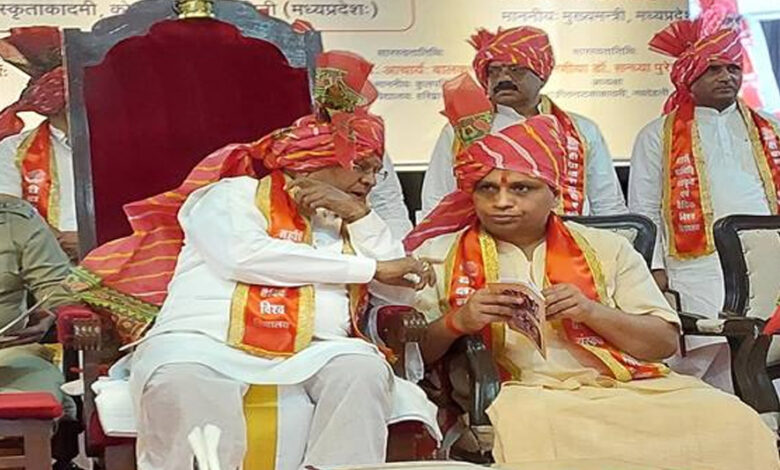 राज्यपाल ने आचार्य बालकृष्णन से सिकल सेल के संबंध में की चर्चा