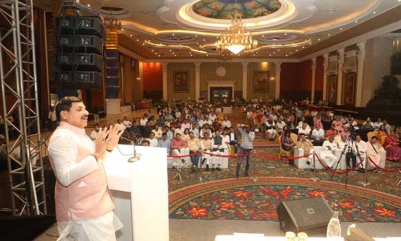 विचारों की अभिव्यक्ति सहजता से होनी चाहिए : मुख्यमंत्री डॉ. यादव
