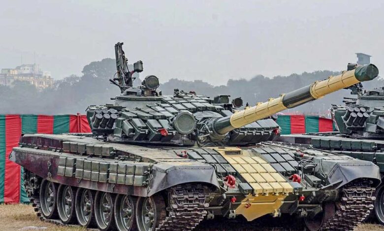 ओवरहॉलिंग के लिए चेन्नई की हैवी वीकल फैक्ट्री से टी-72 टैंक वीकल फैक्ट्री जबलपुर पहुंचा