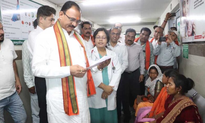 स्वास्थ्य मंत्री श्याम बिहारी जायसवाल एक दिवसीय प्रवास पर पहुंचे कोरबा
