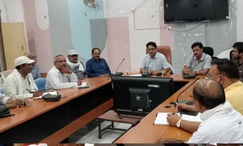 समग्र ई-केवाईसी के लिए विशेष अभियान चलाने के कलेक्टर ने दिए निर्देश
