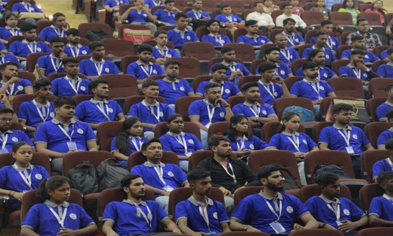 तकनीक से आत्मबल की ओर: संत शिरोमणि रविदास ग्लोबल स्किल पार्क में सत्र 2025–26 प्रारंभ